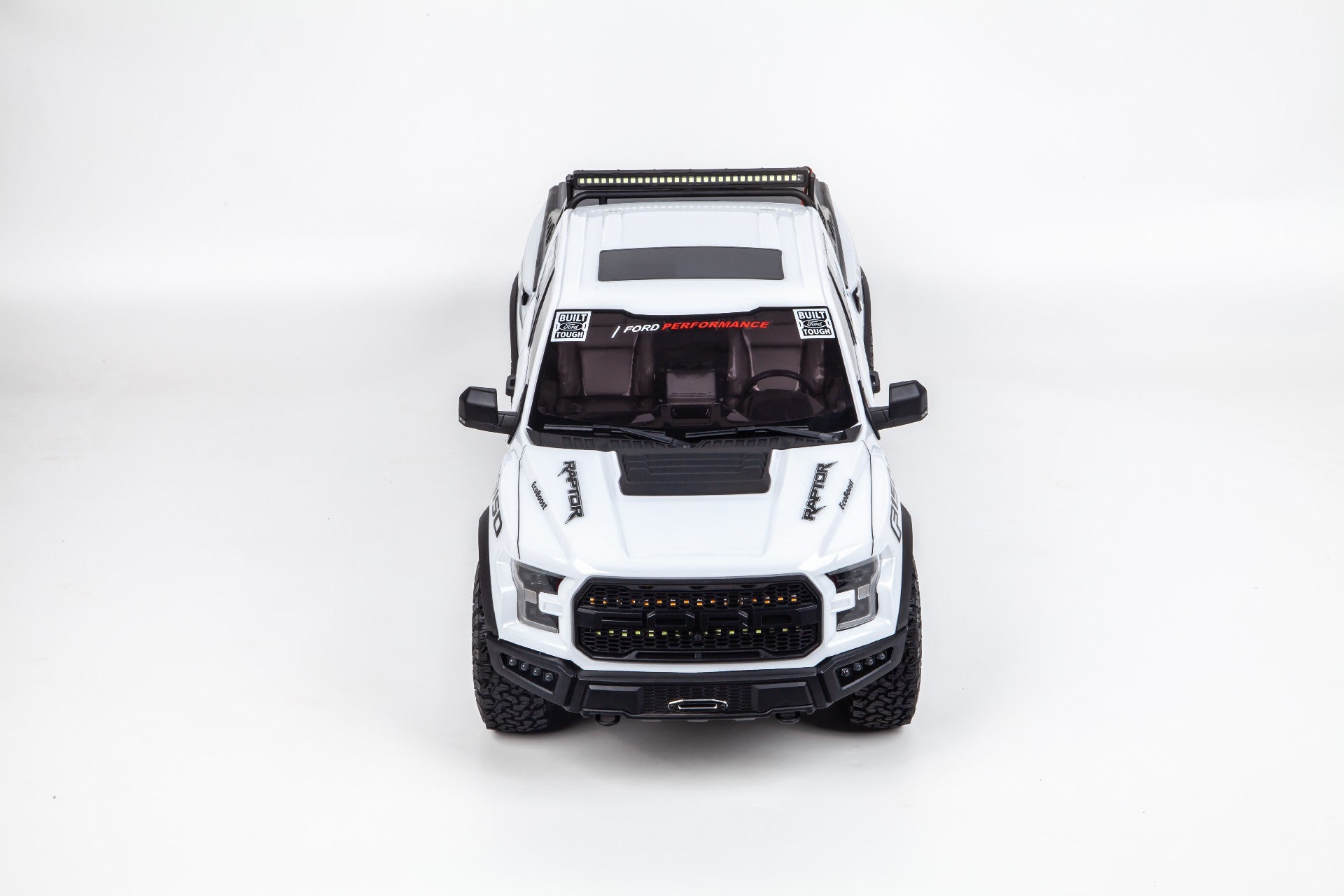 Tractionhobby Ford Raptor F150 1:8 IFS