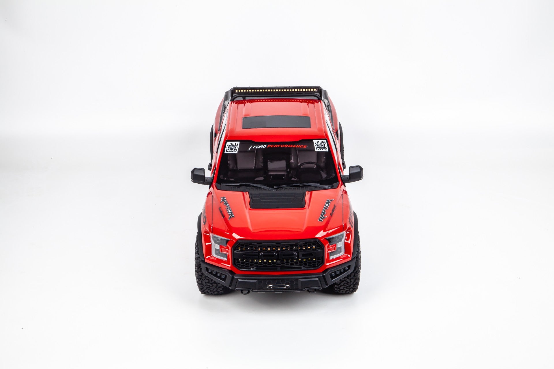 Tractionhobby Ford Raptor F150 1:8 IFS