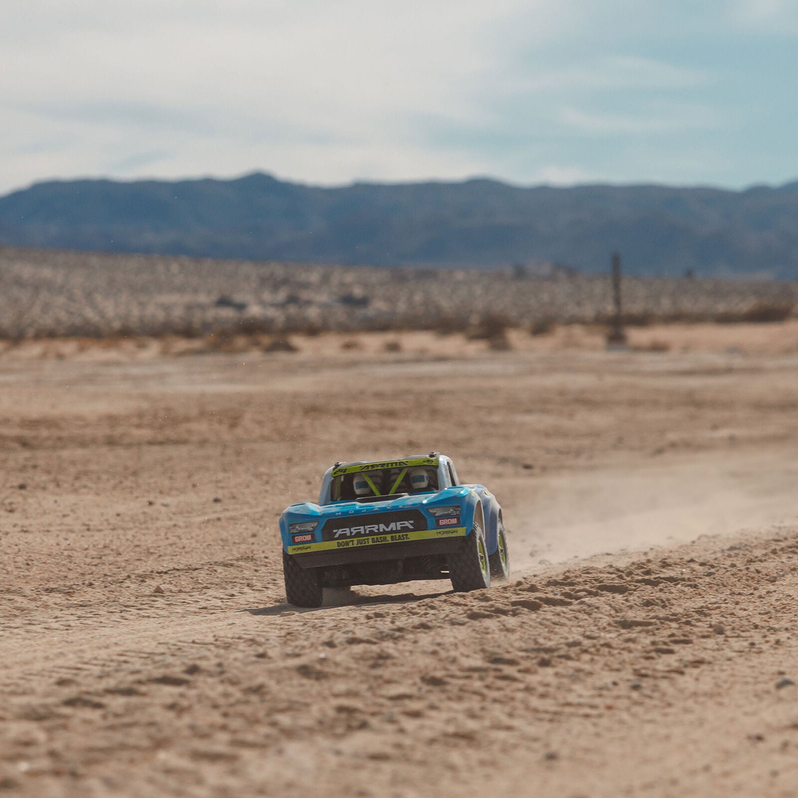 ARRMA 1/16 MOJAVE GROM (Battery & Charger Included)
