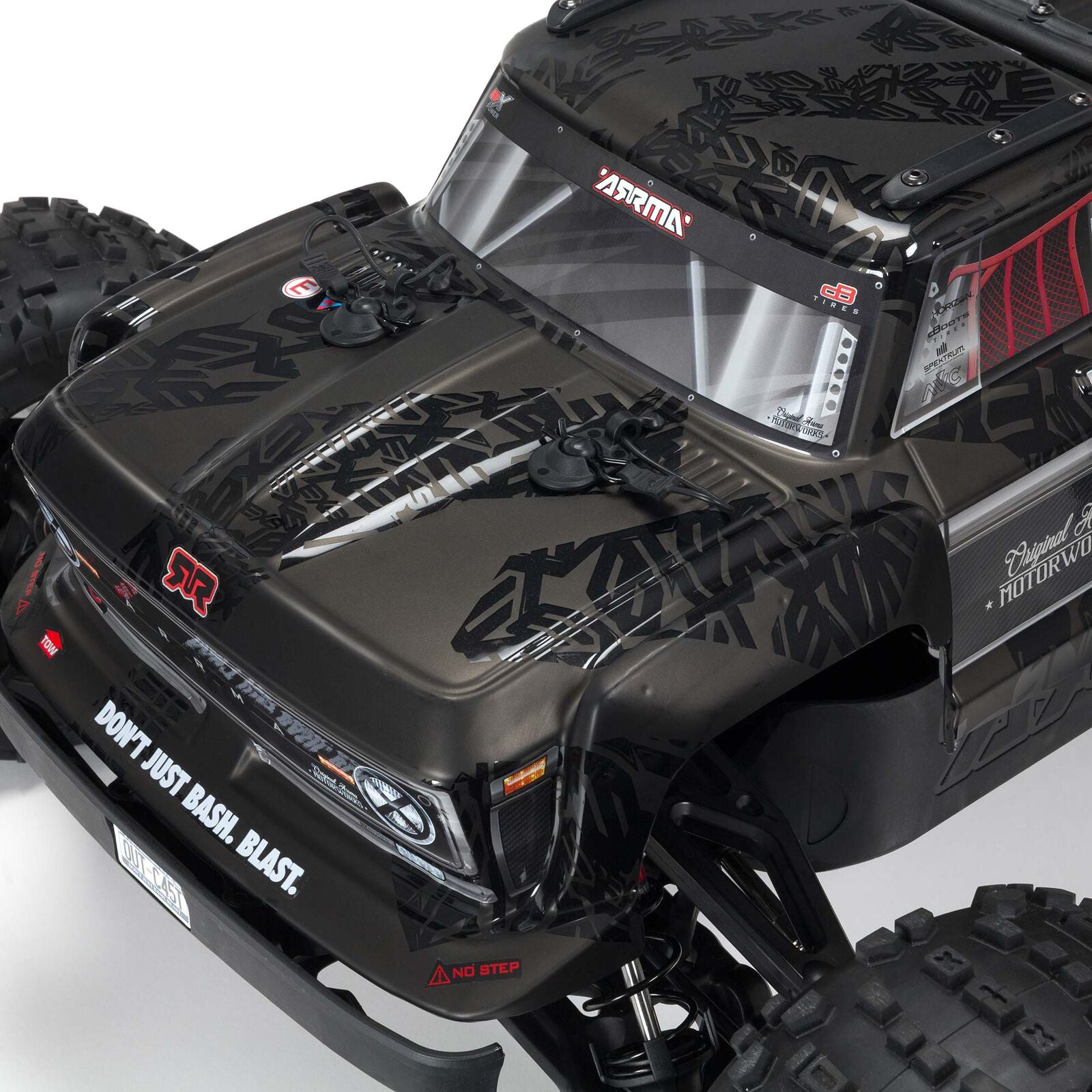 ARRMA 1/5 OUTCAST 8S