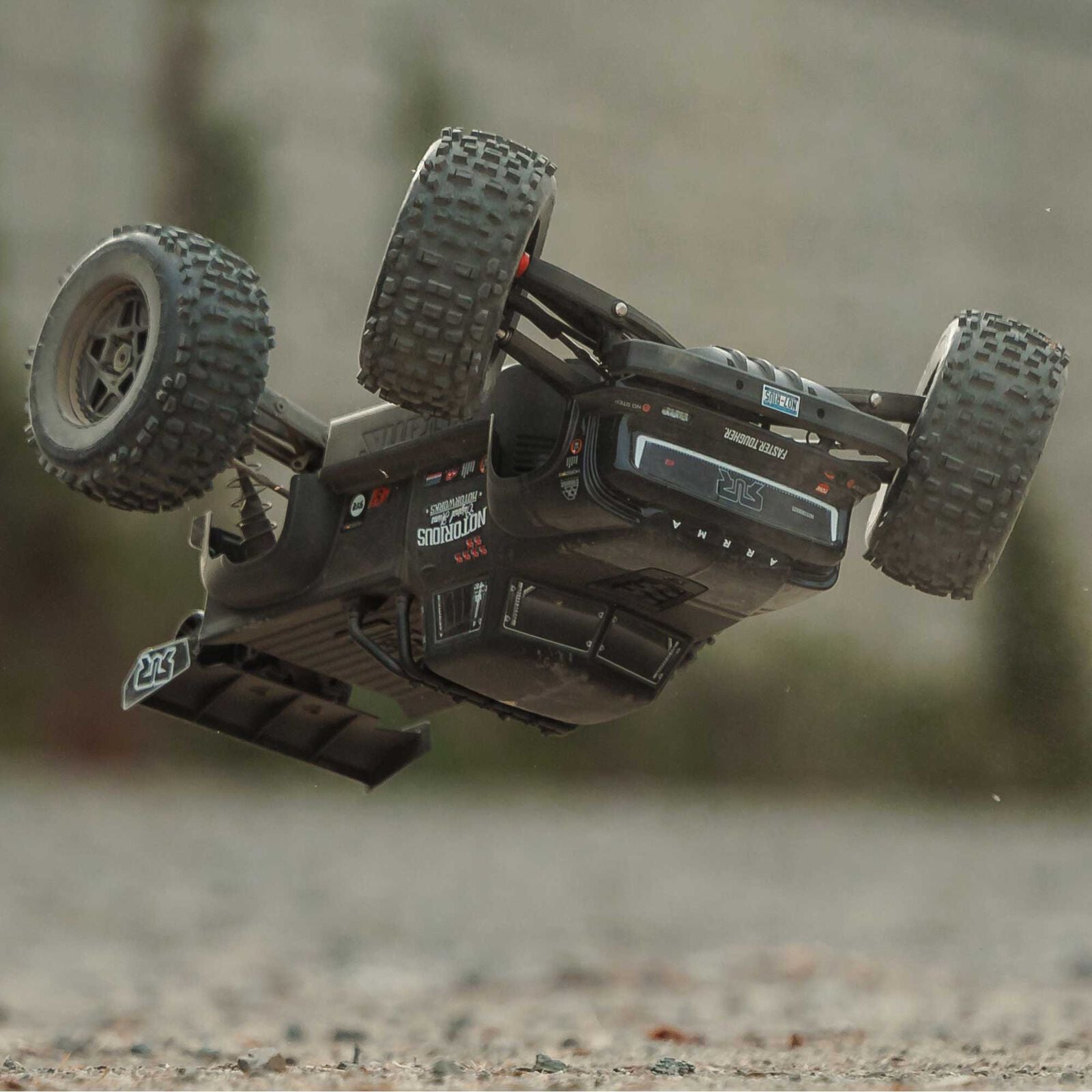 ARRMA 1/8 NOTORIOUS 6S