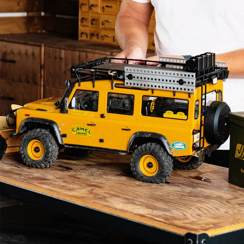 FMS 1:10 FCX10 Land Rover Camel Trophy Edition RS