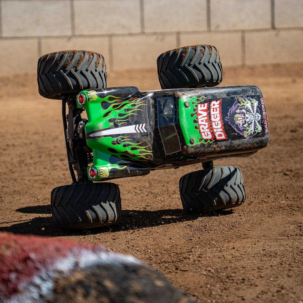 Losi 1/8 LMT - Grave Digger