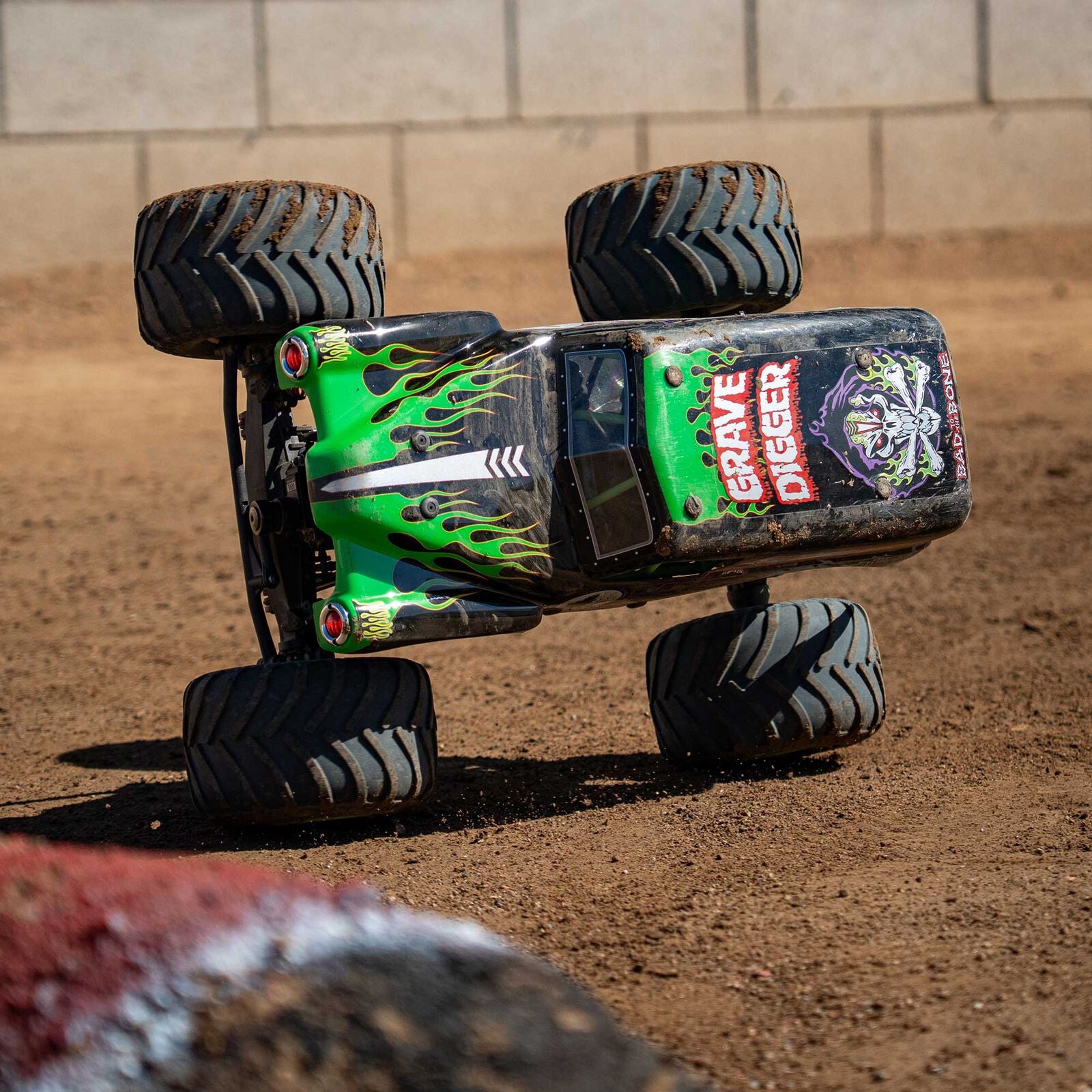 Losi 1/8 LMT - Grave Digger