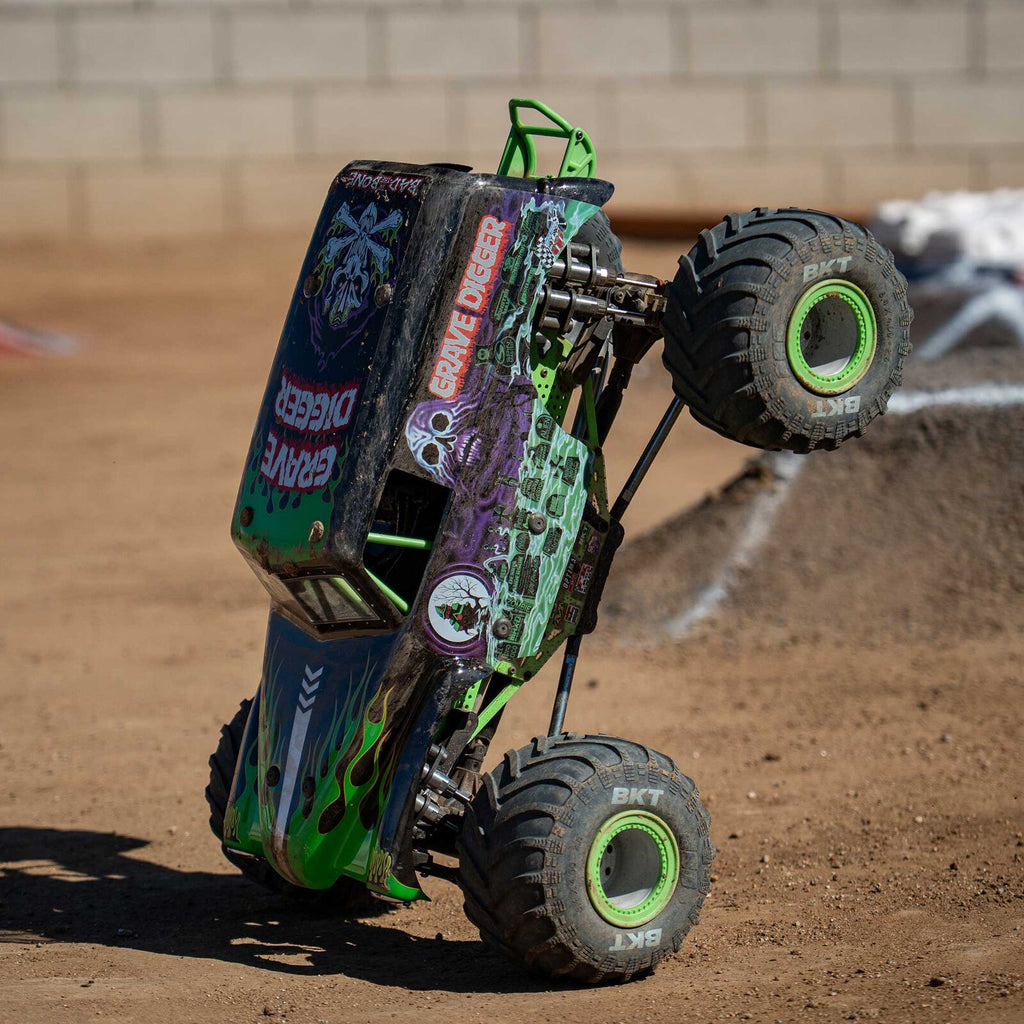 Losi 1/8 LMT - Grave Digger