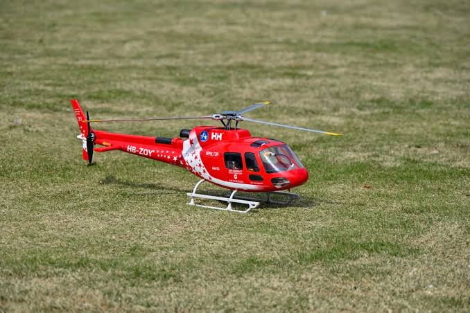 FLYWING AS350 470L 4-Blade ACE GPS/ATT RC Scale Helicopter (RTF)